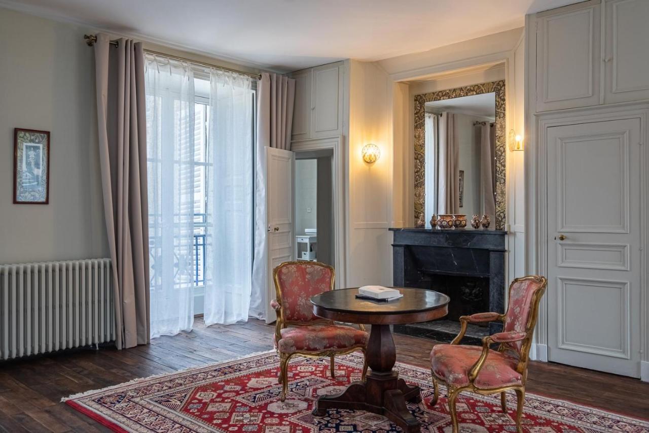 Chateau De Charnizay 외부 사진